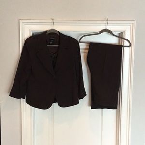 Doncaster Collection Women’s Suit